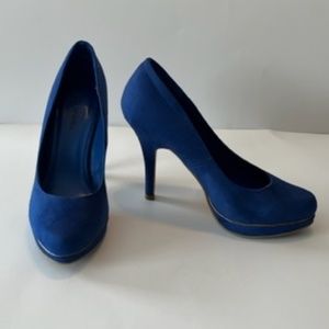 (2* for $30) Blue Suede Platform Shoes by "Call It Spring" - Size 6